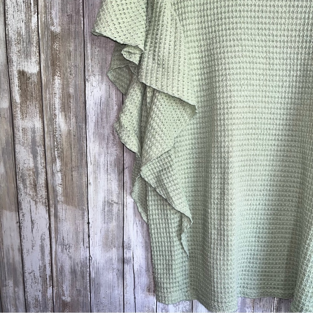 BiBi Green Ruffle Textured Blouse - Picture 4 of 5